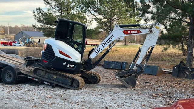 Mr. Digger Excavating and Demolition (Claim Me!)