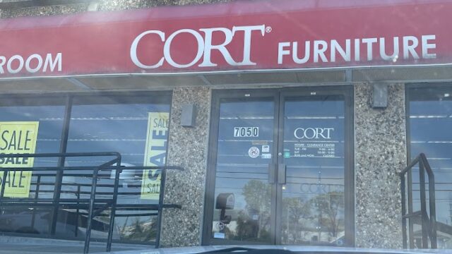 CORT Furniture Outlet (Claim Me!)